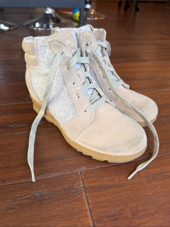 Sorel Shoes - Sorel Beige Suede Lace-Up Ankle Boots